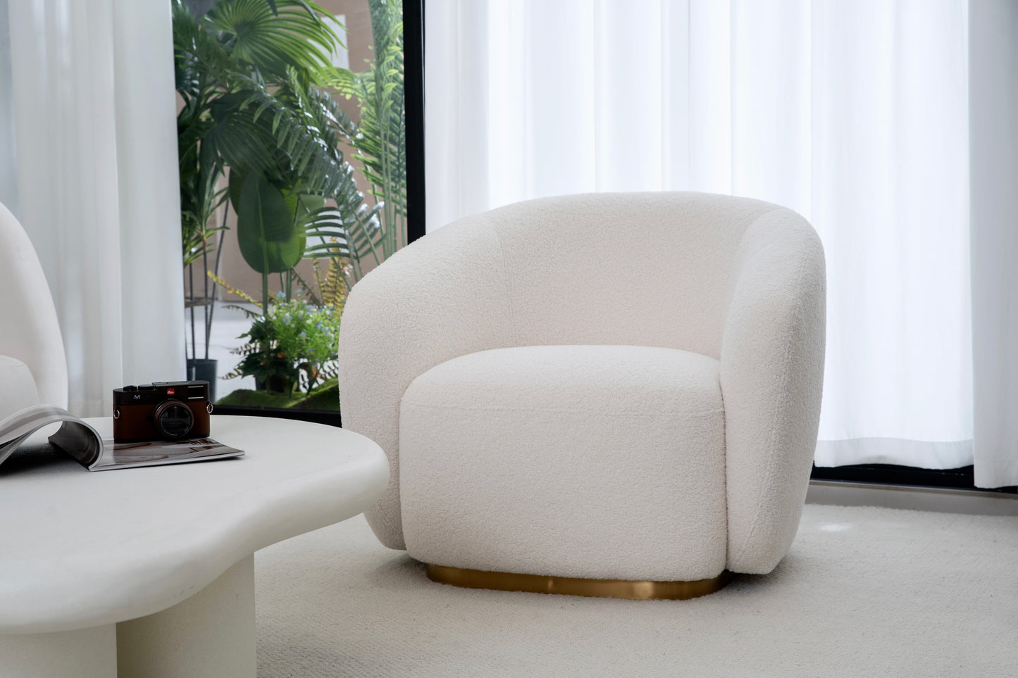 Rounded Fluff Lounge Chair - CL107