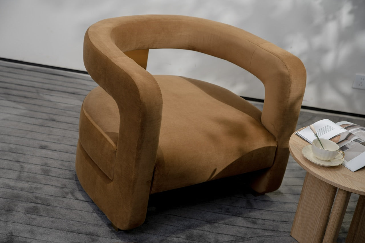 BROWNIE LOUNGE CHAIR -- CL056